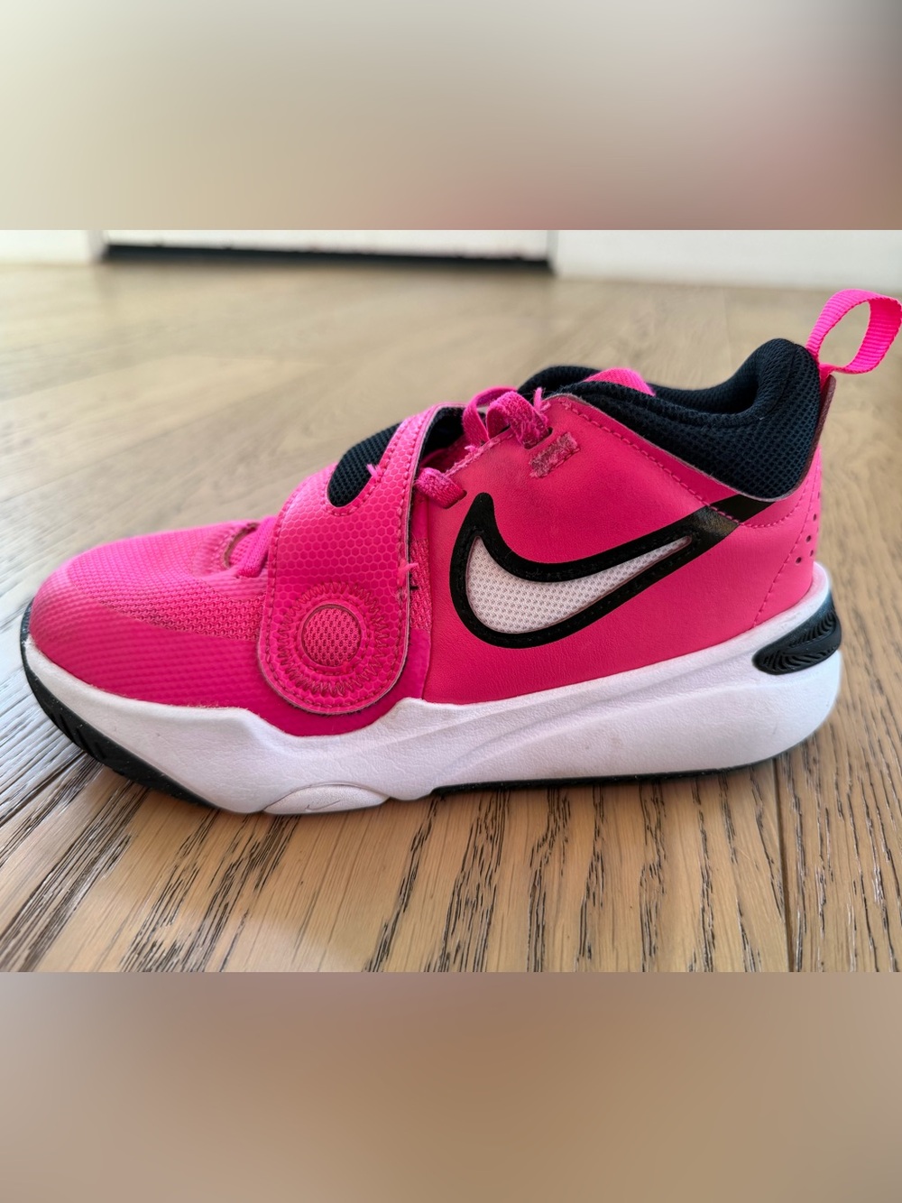 Nike Girls Boys Team Hustle D11 Basketball Sneakers Pink & Black Size 2 - Picture 7 of 10